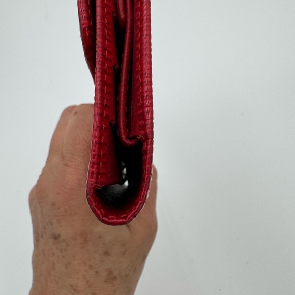 Authentic Louis Vuitton Red Epi Leather Porte Tresor
International Wallet - Picture 16 of 17